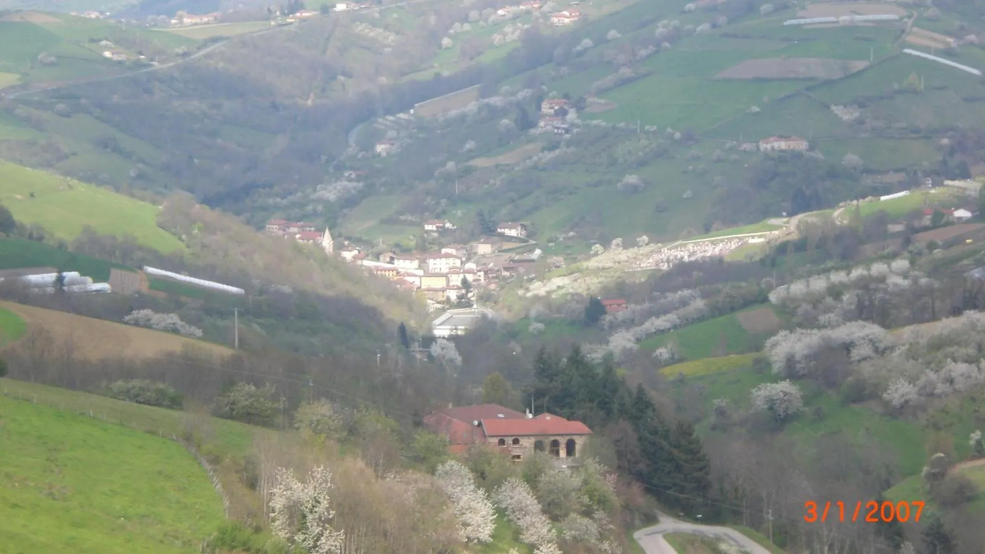 Le Mirador Villa Courzieu 0*,